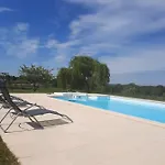 Chez Papi A Lascaux