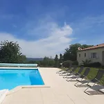 Chez Papi A Lascaux Nyaraló