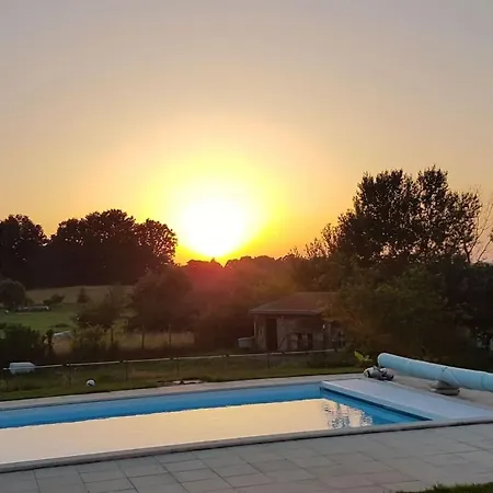 度假居 Chez Papi A Lascaux 蒙蒂尼亚克