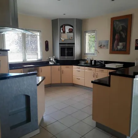 Chez Papi A Lascaux 度假居 蒙蒂尼亚克